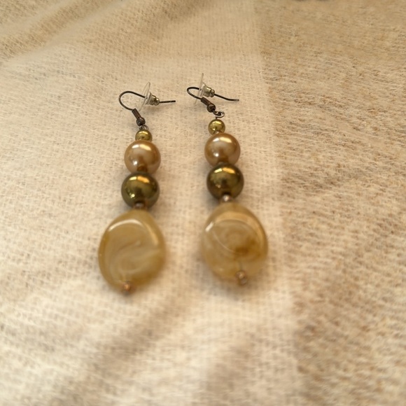 Earrings olive green and gold tone - Picture 2 of 2